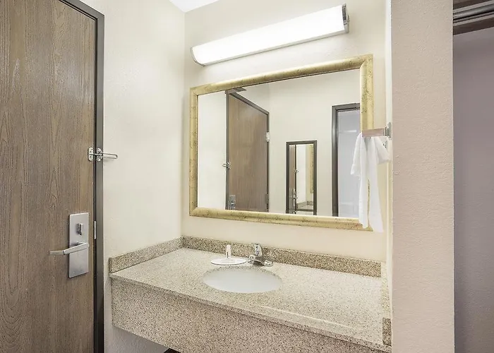 Super 8 By Wyndham 3* Galesburg