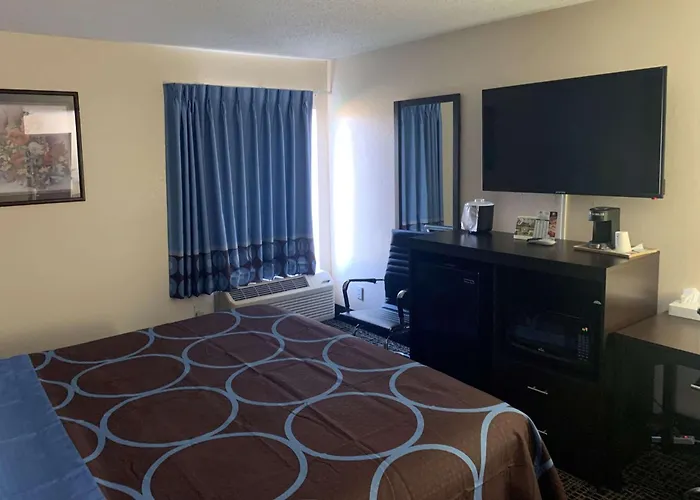 Super 8 By Wyndham