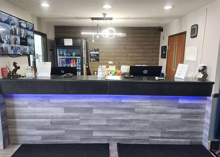 Super 8 By Wyndham Hotel