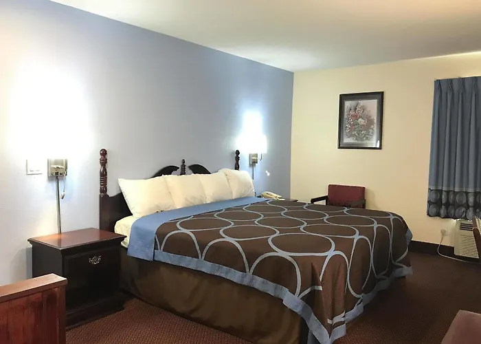 Super 8 By Wyndham Hotel Galesburg